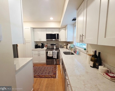 7629 Tiverton Drive - Photo Thumbnail 3