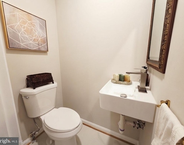 7629 Tiverton Drive - Photo Thumbnail 7