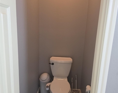 1138 Sussex Trail - Photo Thumbnail 13