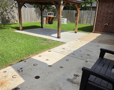 1138 Sussex Trail - Photo Thumbnail 21