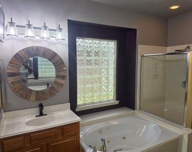 1138 Sussex Trail - Photo Thumbnail 12