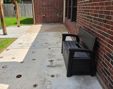 1138 Sussex Trail - Photo Thumbnail 23