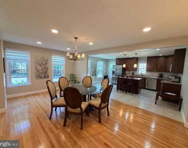10802 Hunt Club Road - Photo Thumbnail 21