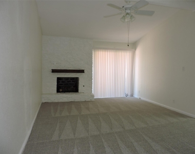 1625 Chippeway Ln - Photo Thumbnail 4