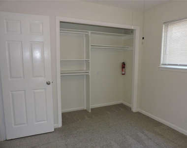 1625 Chippeway Ln - Photo Thumbnail 17