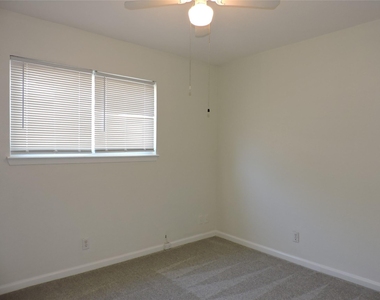 1625 Chippeway Ln - Photo Thumbnail 16