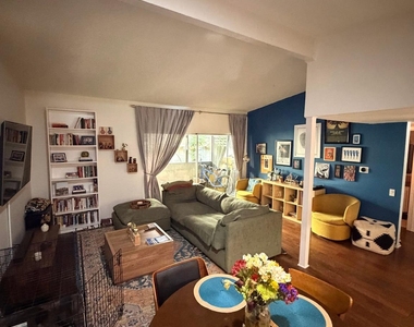 1304 Mariposa Dr - Photo Thumbnail 2