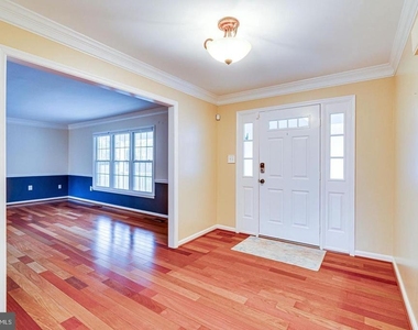 3022 Dower House Drive - Photo Thumbnail 2