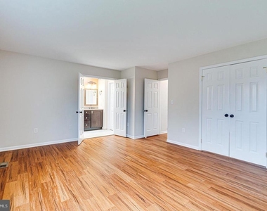 3022 Dower House Drive - Photo Thumbnail 26