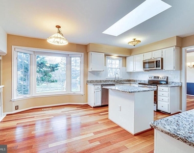 3022 Dower House Drive - Photo Thumbnail 16