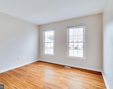 3022 Dower House Drive - Photo Thumbnail 34