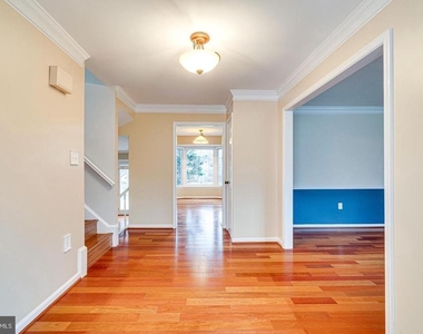 3022 Dower House Drive - Photo Thumbnail 4