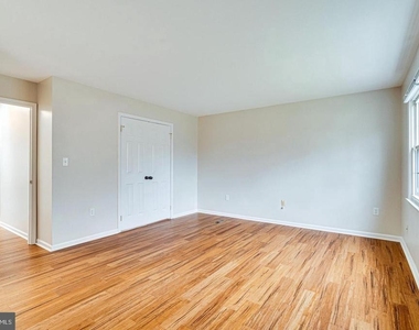 3022 Dower House Drive - Photo Thumbnail 31