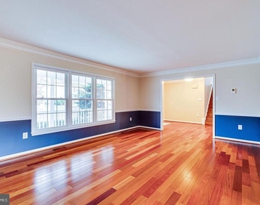 3022 Dower House Drive - Photo Thumbnail 7