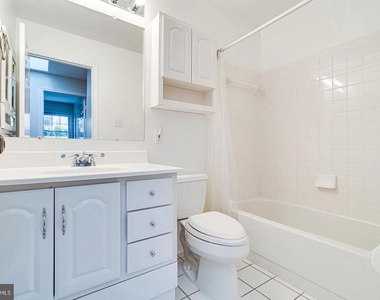 3022 Dower House Drive - Photo Thumbnail 32