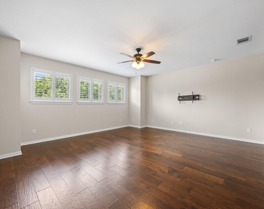 1303 Quiet Creek Dr - Photo Thumbnail 17