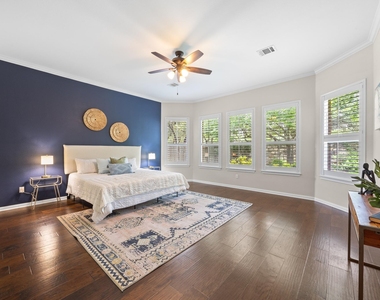 1303 Quiet Creek Dr - Photo Thumbnail 12