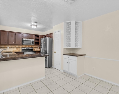 10606 Beckfield Drive - Photo Thumbnail 20