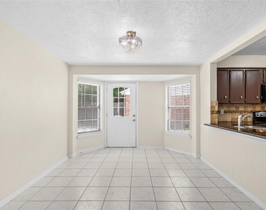 10606 Beckfield Drive - Photo Thumbnail 13