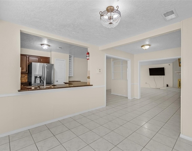 10606 Beckfield Drive - Photo Thumbnail 15