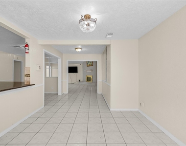 10606 Beckfield Drive - Photo Thumbnail 14