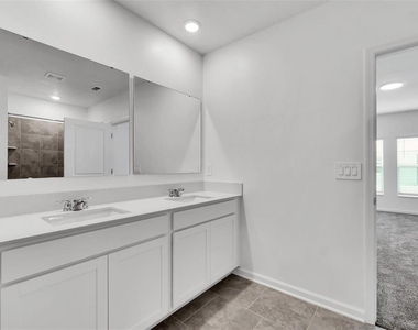 243 Hayley Street - Photo Thumbnail 15