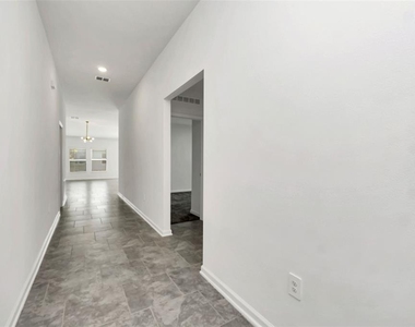 243 Hayley Street - Photo Thumbnail 23