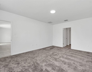 243 Hayley Street - Photo Thumbnail 14