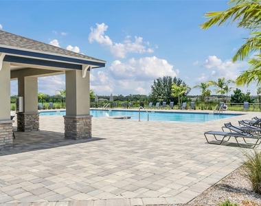 243 Hayley Street - Photo Thumbnail 31
