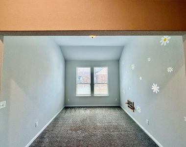 191 Goshen Dr - Photo Thumbnail 12