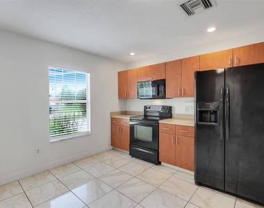 810 Valnera Court - Photo Thumbnail 8
