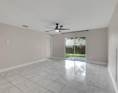 810 Valnera Court - Photo Thumbnail 10