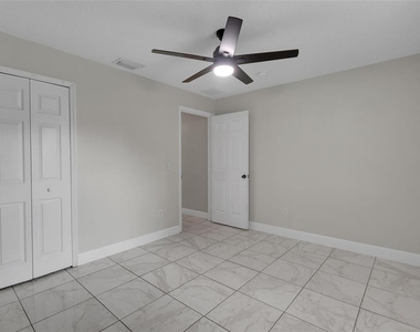 810 Valnera Court - Photo Thumbnail 22