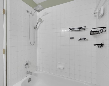 810 Valnera Court - Photo Thumbnail 15