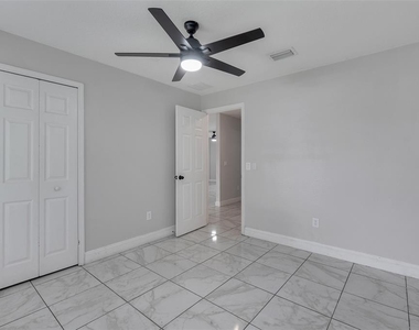 810 Valnera Court - Photo Thumbnail 18