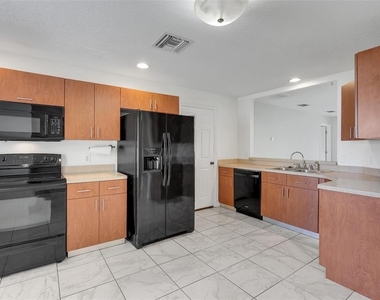 810 Valnera Court - Photo Thumbnail 7