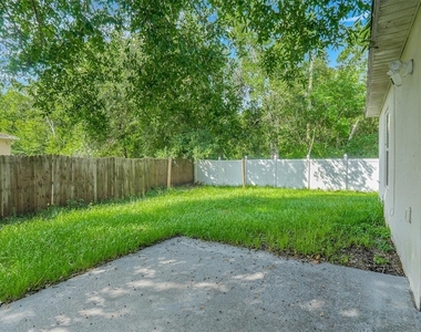 810 Valnera Court - Photo Thumbnail 24