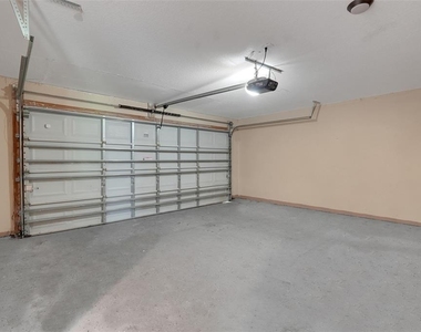 810 Valnera Court - Photo Thumbnail 23