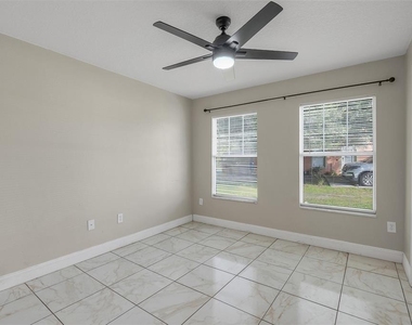 810 Valnera Court - Photo Thumbnail 17
