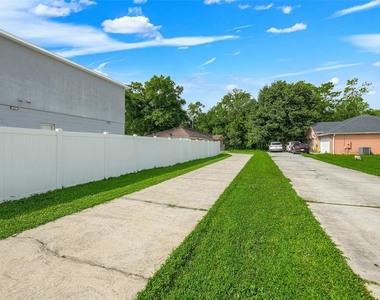 810 Valnera Court - Photo Thumbnail 4
