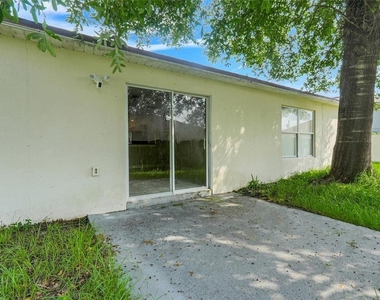 810 Valnera Court - Photo Thumbnail 25