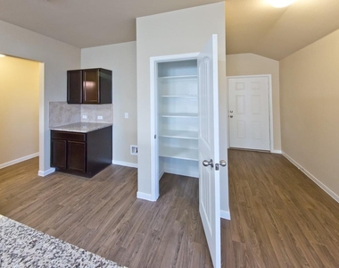 12117 Greywacke Dr - Photo Thumbnail 4