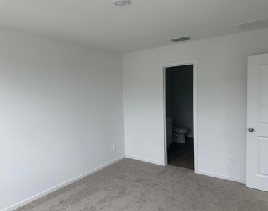 2416 Bevel Lane - Photo Thumbnail 18