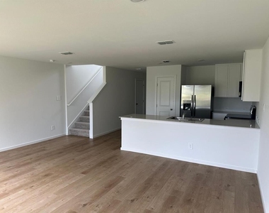 2416 Bevel Lane - Photo Thumbnail 8