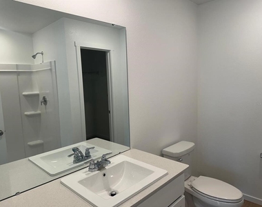 2416 Bevel Lane - Photo Thumbnail 10