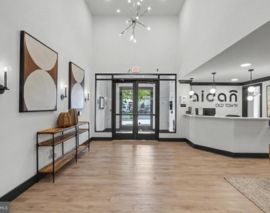 701 N Henry Street - Photo Thumbnail 5
