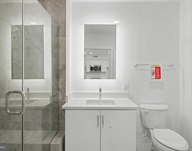 701 N Henry Street - Photo Thumbnail 46
