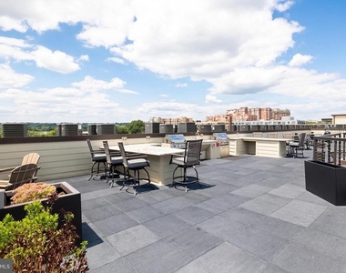701 N Henry Street - Photo Thumbnail 49