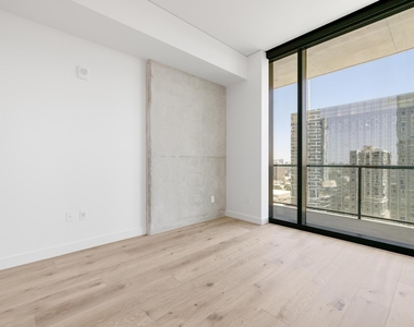 610 Davis St - Photo Thumbnail 13