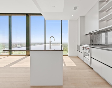 610 Davis St - Photo Thumbnail 9